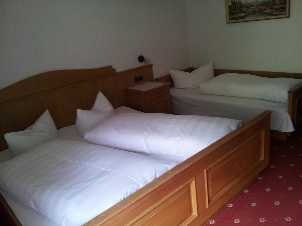 Gästepension Wiesenheim Sautens Zimmer foto